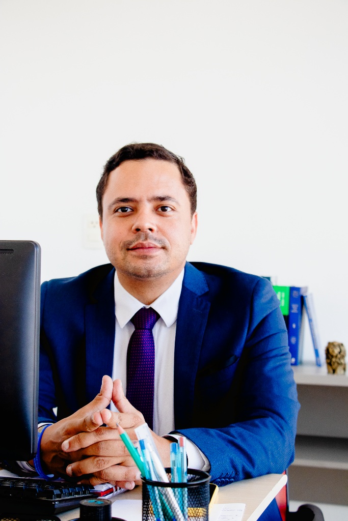 Dr. Eduardo Amaral, advogado especialista em Direito Bancário